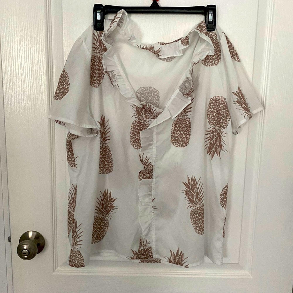Noracora blouse and floral fruit